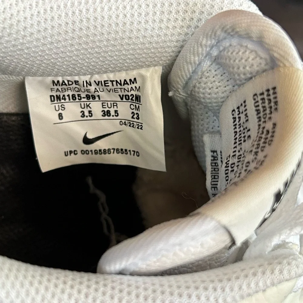 Nike Custom Air Force 1 Low White and Cream with Black Heel Tab Sz 6 - Picture 10 of 12